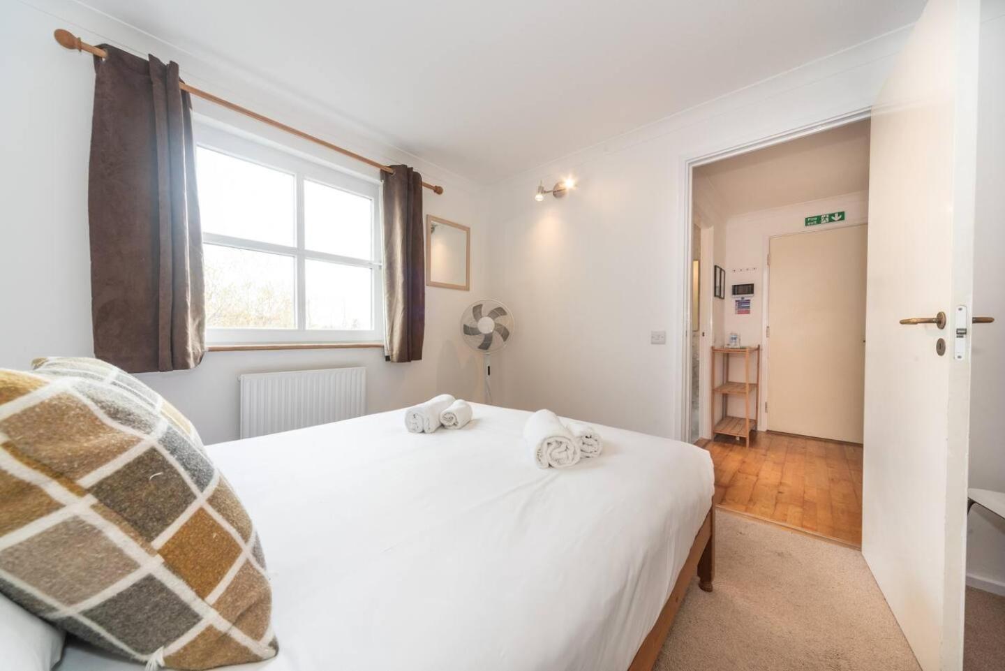 Sunny Maisonette With Views Over Canary Wharf, London Exterior foto