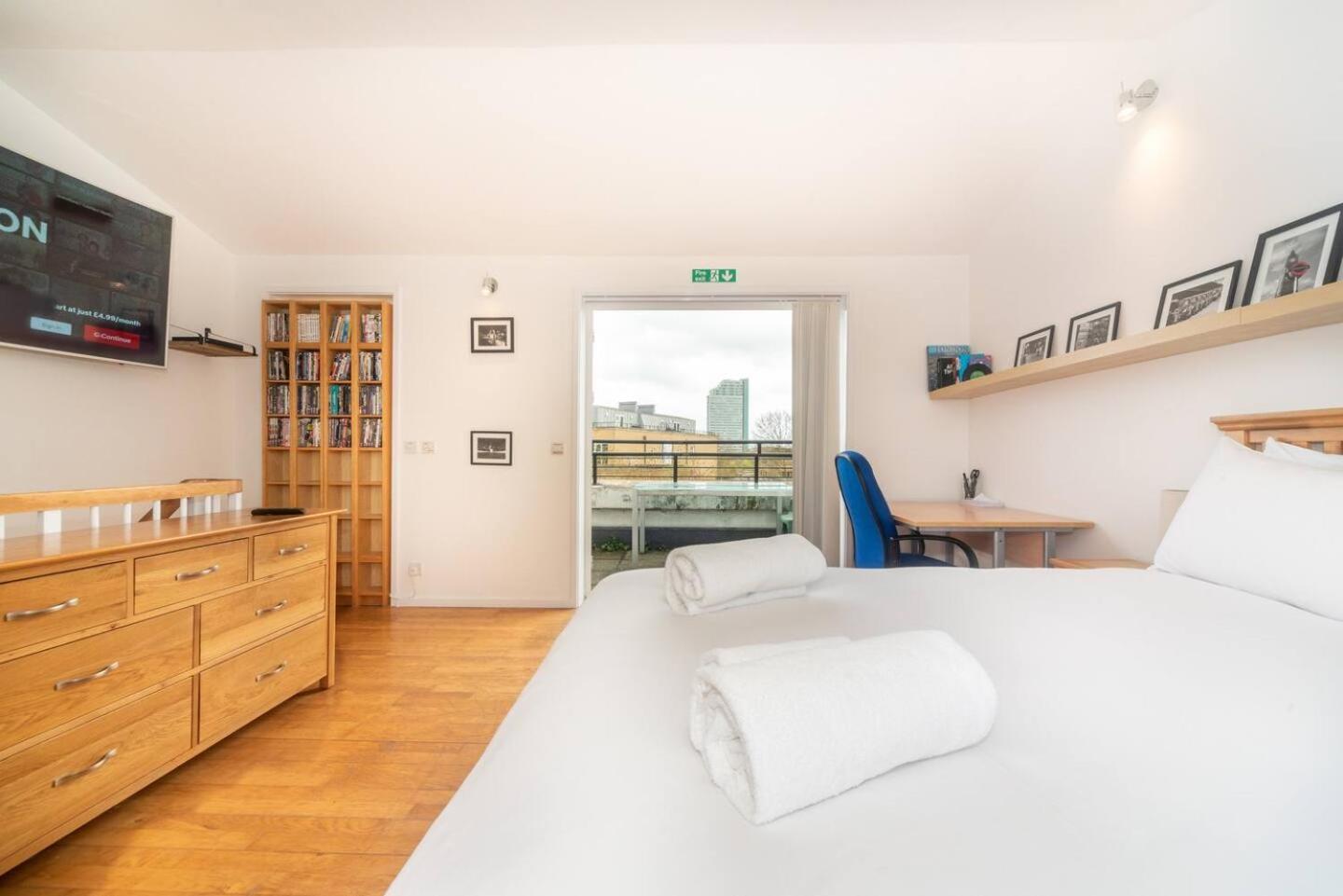 Sunny Maisonette With Views Over Canary Wharf, London Exterior foto
